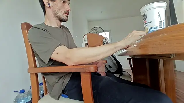 nicolaaaaas online show from March 11, 2025, 6:19 pm