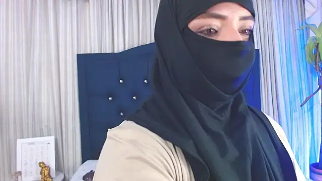Snapshot of Uzra_hayed chatting on December 28, 2024, 8:04 pm Uzra hayed online show from December 28, 2024, 8:04 pm