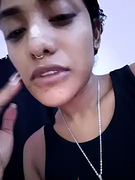 VictoireFeller online show from October 13, 2025, 4:34 am