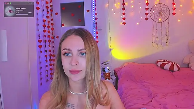 Snapshot of Kamila_icee chatting on February 14, 2025, 11:09 pm Kamila icee online show from February 14, 2025, 11:09 pm