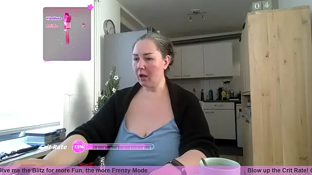 MilfGina online show from December 4, 2025, 12:14 pm