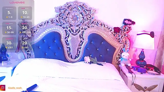 Snapshot of Giselle_Noah chatting on September 18, 2025, 8:55 pm Giselle Noah online show from September 18, 2025, 8:55 pm