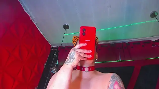 Taylor-hardcore online show from September 17, 2025, 2:19 pm