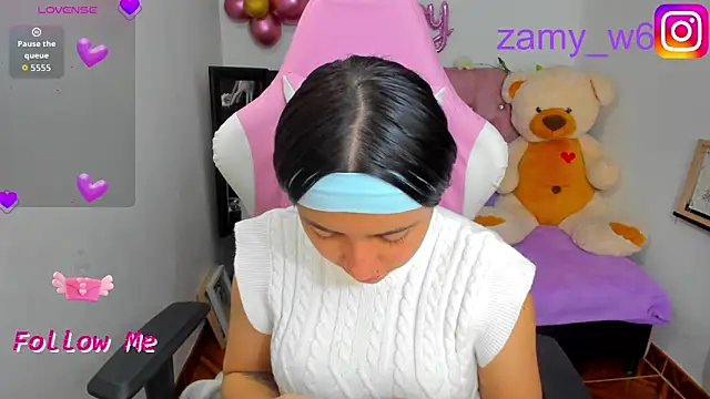 karla cute01 online show from November 3, 2025, 4:36 am