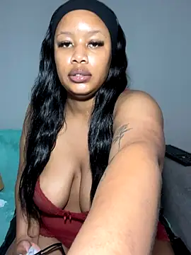 MimiCurves online show from October 11, 2025, 11:20 am