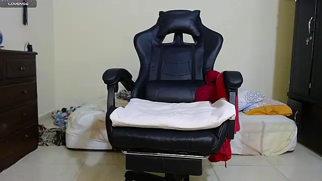 Snapshot of Giorgia_xue53 chatting on February 6, 2025, 11:54 am Giorgia xue53 online show from February 6, 2025, 11:54 am