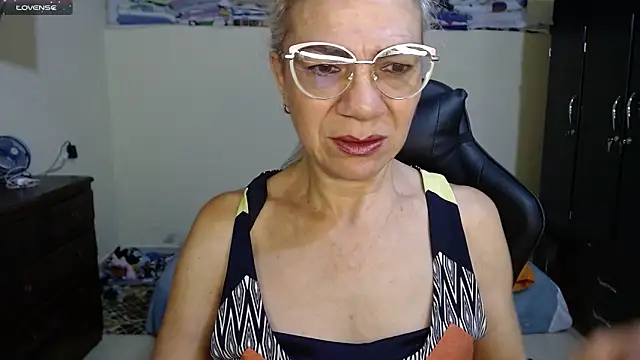 Snapshot of Giorgia_xue53 chatting on February 12, 2025, 11:20 pm Giorgia xue53 online show from February 12, 2025, 11:20 pm