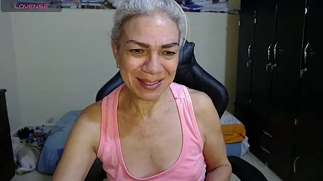 Snapshot of Giorgia_xue53 chatting on February 15, 2025, 6:02 am Giorgia xue53 online show from February 15, 2025, 6:02 am