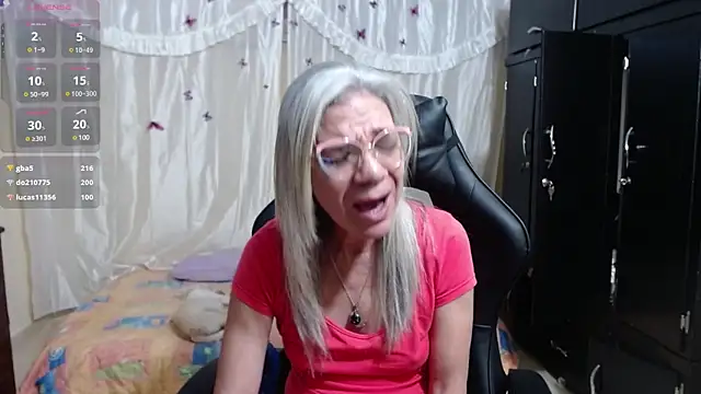 Snapshot of Giorgia_xue53 chatting on March 9, 2025, 9:57 am Giorgia xue53 online show from March 9, 2025, 9:57 am