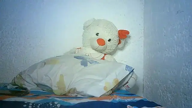 Snapshot of Bellabeltrann chatting on December 14, 2024, 2:23 am Bellabeltrann online show from December 14, 2024, 2:23 am