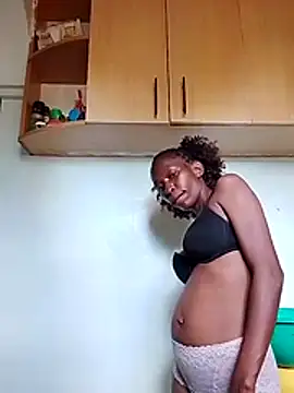 LOVELY-2BERRY online show from October 27, 2025, 11:47 am