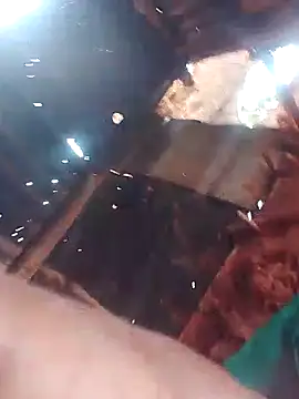 LOVELY-2BERRY online show from December 1, 2025, 7:24 am