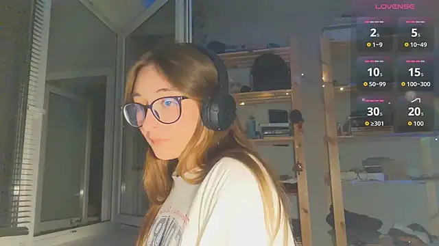 Snapshot of monlight__dana chatting on September 12, 2025, 7:03 pm monlight dana online show from September 12, 2025, 7:03 pm