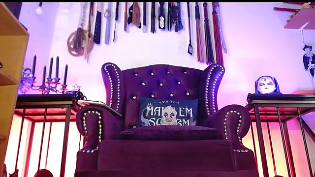 Snapshot of Mistress_Erza chatting on February 26, 2025, 1:41 pm Mistress Erza online show from February 26, 2025, 1:41 pm