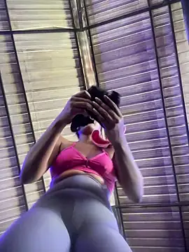 Berry Bans online show from September 29, 2025, 5:18 pm