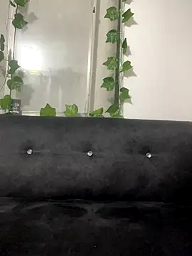 Berry Bans online show from October 12, 2025, 10:53 pm