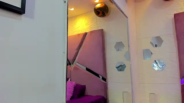 Charlotte Ice1 online show from November 6, 2025, 4:19 pm