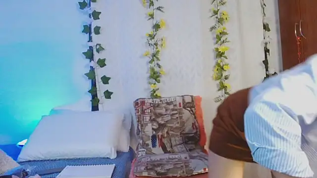 Snapshot of cattaleya1476 chatting on February 11, 2025, 2:57 pm cattaleya1476 online show from February 11, 2025, 2:57 pm