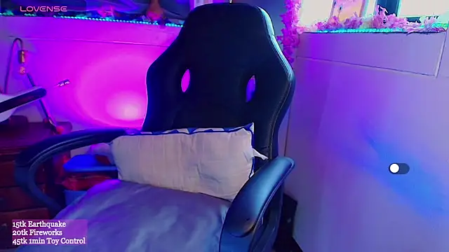 mariana scott   online show from September 15, 2025, 9:37 pm