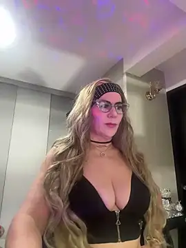 LARIANA RIVERA23 online show from February 12, 2025, 1:52 am