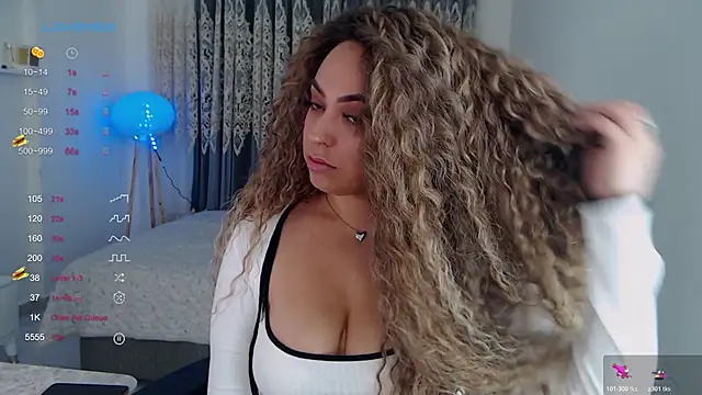 Snapshot of _Just_a_queen_3 chatting on November 14, 2025, 4:28 pm Just a queen 3 online show from November 14, 2025, 4:28 pm