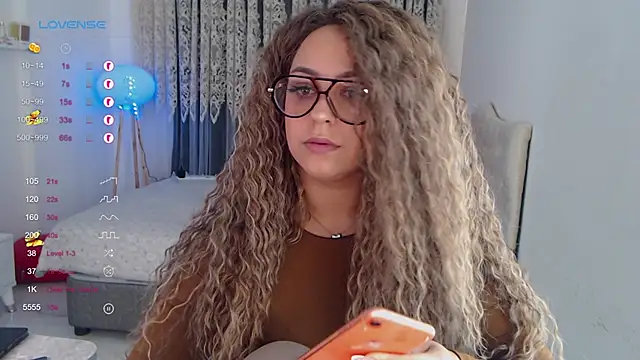 Snapshot of _Just_a_queen_3 chatting on November 18, 2025, 11:47 am Just a queen 3 online show from November 18, 2025, 11:47 am