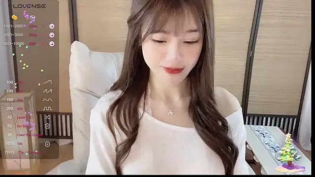 Yuuuuuly online show from December 17, 2024, 12:22 pm