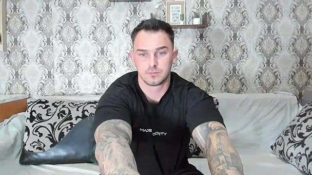 Snapshot of Jonmusclemaster chatting on February 10, 2025, 9:04 pm Jonmusclemaster online show from February 10, 2025, 9:04 pm