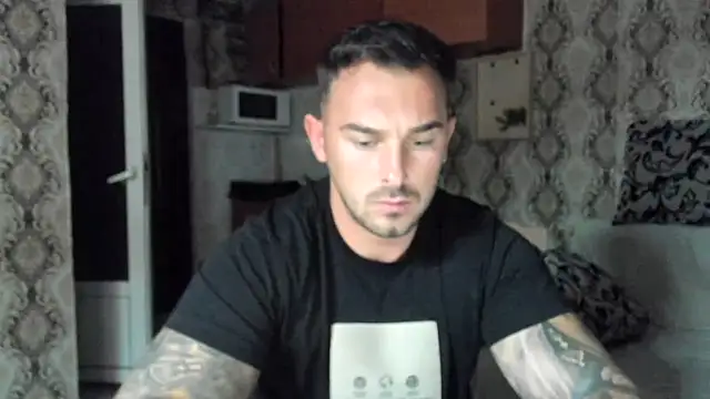 Snapshot of Jonmusclemaster chatting on September 8, 2025, 8:19 pm Jonmusclemaster online show from September 8, 2025, 8:19 pm