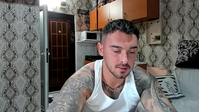 Snapshot of Jonmusclemaster chatting on September 25, 2025, 8:12 pm Jonmusclemaster online show from September 25, 2025, 8:12 pm
