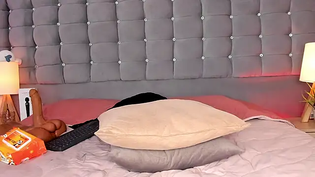 Poacahontasfg online show from February 1, 2025, 4:03 am