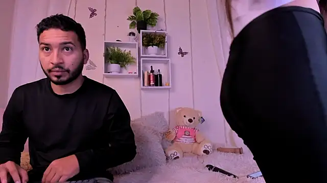 Idara and Edahi01 online show from February 23, 2025, 12:08 am