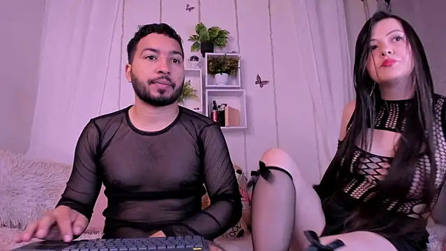 Idara and Edahi01 online show from February 23, 2025, 6:45 pm