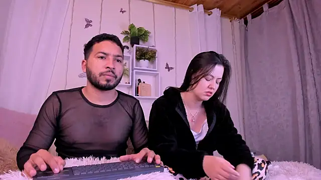 Idara and Edahi01 online show from February 24, 2025, 3:02 am