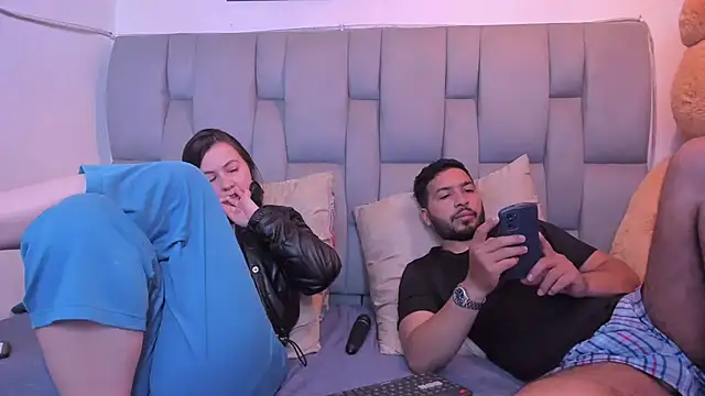 Idara and Edahi01 online show from February 27, 2025, 5:45 am