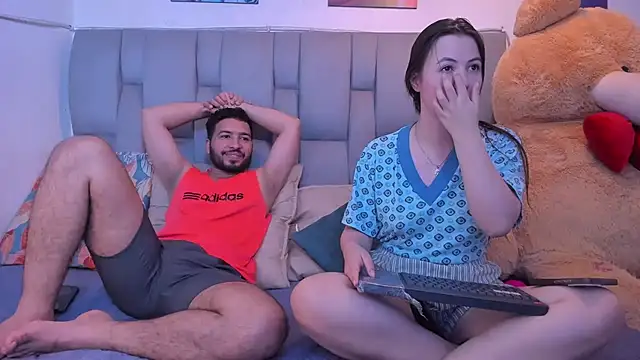 Idara and Edahi01 online show from February 28, 2025, 3:59 am