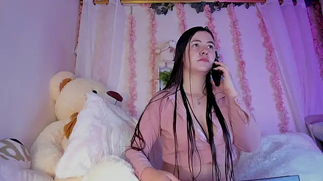 Idara and Edahi01 online show from September 22, 2025, 12:01 am