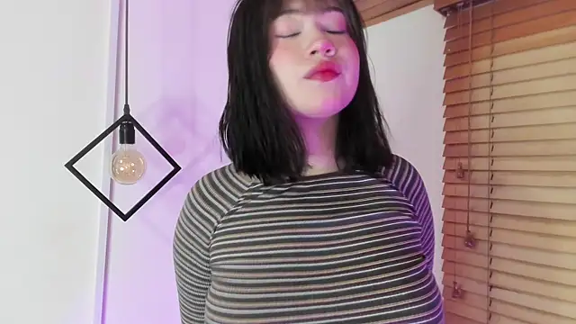 Snapshot of GENNESIS_LOVE chatting on November 24, 2025, 2:55 am GENNESIS LOVE online show from November 24, 2025, 2:55 am