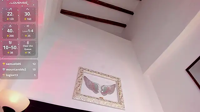 Mia 222 online show from February 6, 2025, 6:35 pm