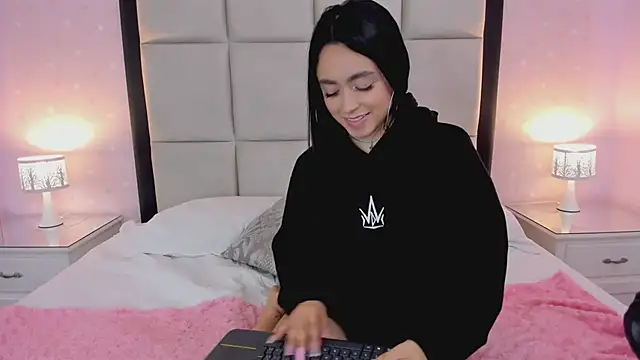Snapshot of HannaClarrk_ chatting on January 22, 2025, 5:49 pm HannaClarrk online show from January 22, 2025, 5:49 pm