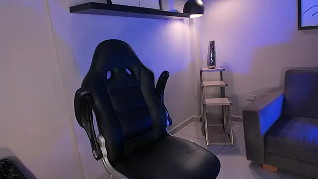 DonnaStonne online show from January 21, 2025, 7:17 pm