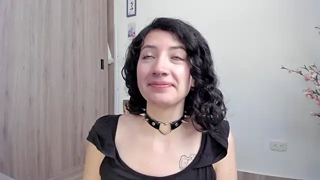 Snapshot of Tanya_WorldBondage chatting on December 9, 2024, 1:55 pm Tanya WorldBondage online show from December 9, 2024, 1:55 pm