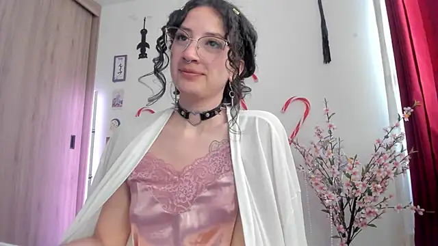 Snapshot of Tanya_WorldBondage chatting on December 23, 2024, 5:22 pm Tanya WorldBondage online show from December 23, 2024, 5:22 pm