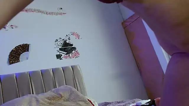 Snapshot of Sexylove_1977 chatting on November 22, 2025, 4:11 am Sexylove 1977 online show from November 22, 2025, 4:11 am