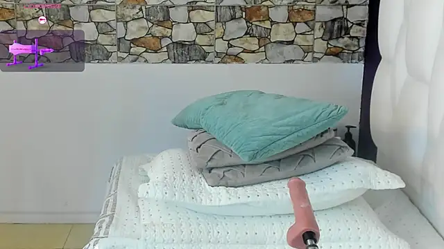 brithanyadams23 online show from September 28, 2025, 3:01 am