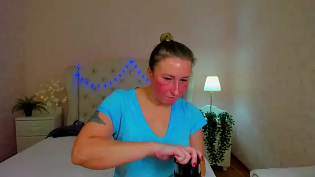 Snapshot of HotLiss chatting on January 26, 2025, 6:07 am HotLiss online show from January 26, 2025, 6:07 am