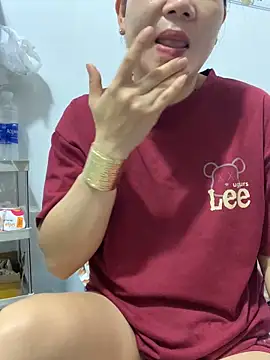 Snapshot of Baby-bigtits chatting on October 13, 2025, 11:49 pm Baby-bigtits online show from October 13, 2025, 11:49 pm