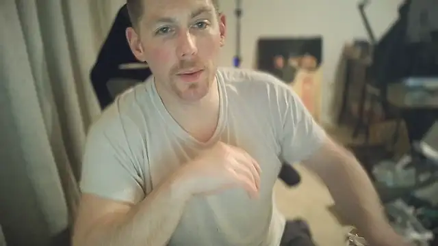 Snapshot of Rock_Pierce chatting on February 13, 2025, 3:18 am Rock Pierce online show from February 13, 2025, 3:18 am