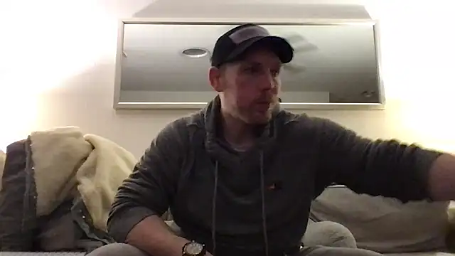 Snapshot of Rock_Pierce chatting on February 22, 2025, 5:34 am Rock Pierce online show from February 22, 2025, 5:34 am