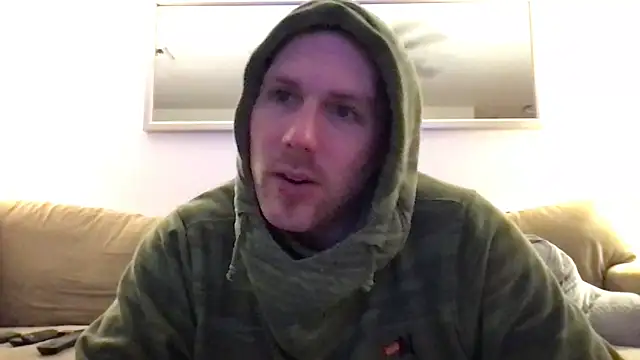 Snapshot of Rock_Pierce chatting on March 11, 2025, 4:32 am Rock Pierce online show from March 11, 2025, 4:32 am